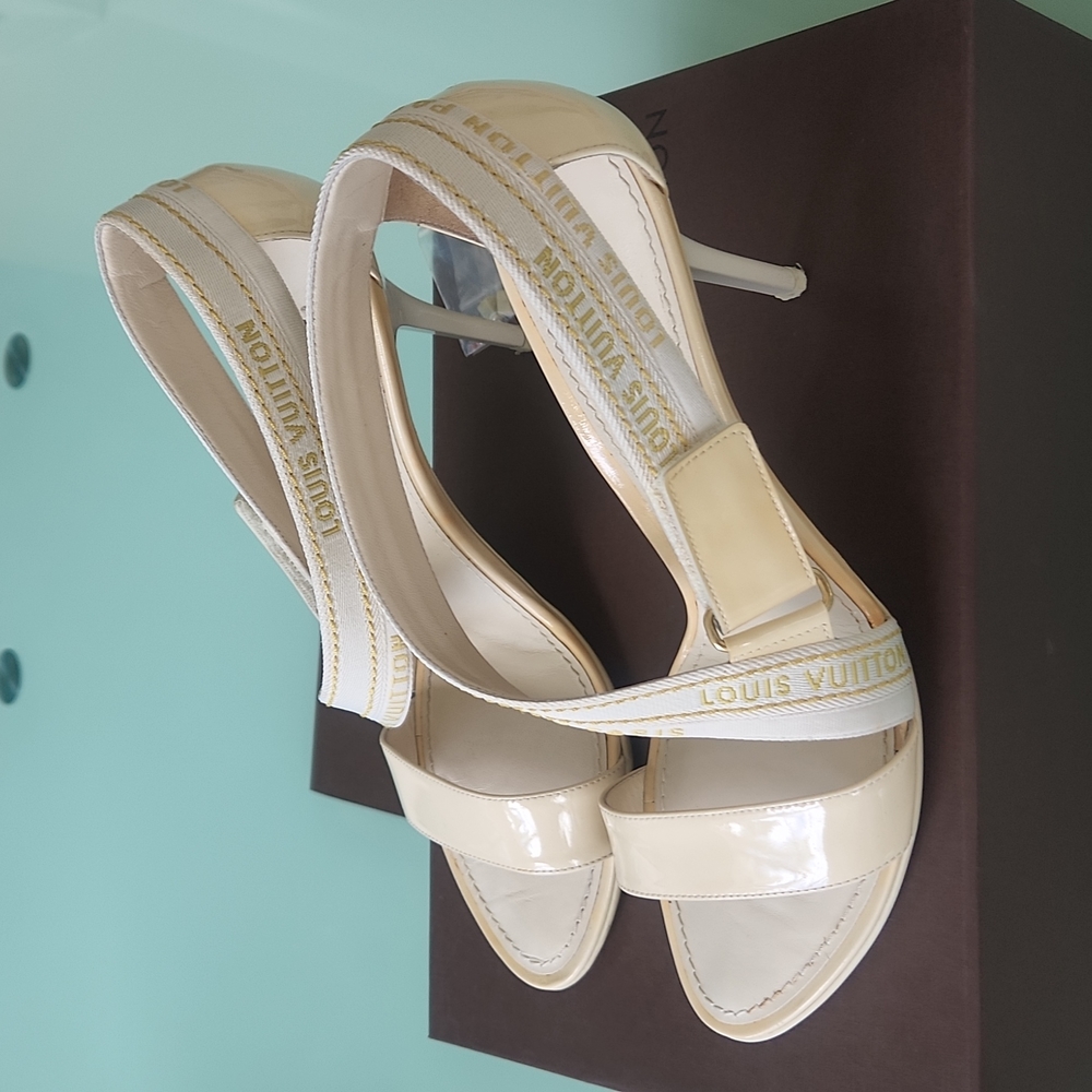 Louis Vuitton sandals. Size 37.5. Ivory color. - Picture 12 of 12